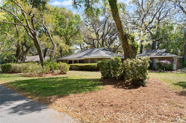 219 Five Pounds Road, St Simons Island, GA 31522