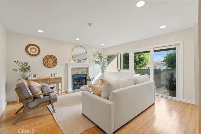 1112 Beryl St. 7, Redondo Beach, CA 90277