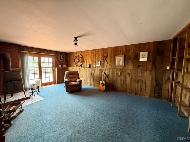 27 Meadowbrook Drive, New Hartford, NY 13413