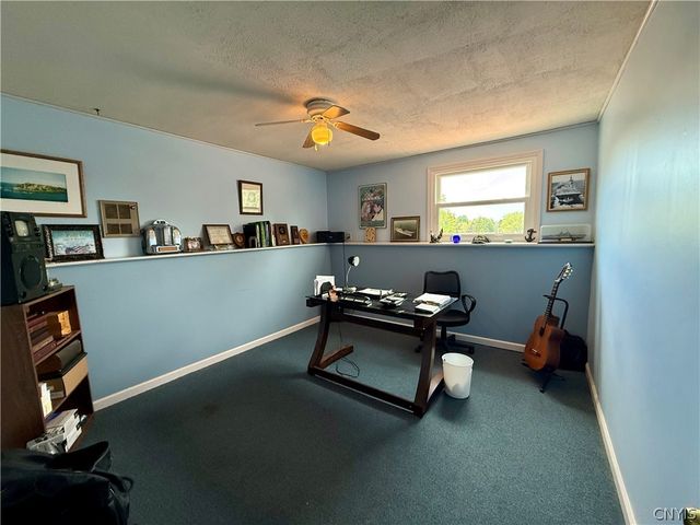 27 Meadowbrook Drive, New Hartford, NY 13413