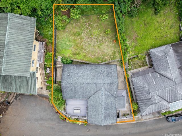 3133 Nihi Street, Honolulu, HI 96819