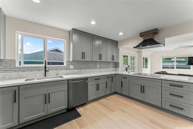 3133 Nihi Street, Honolulu, HI 96819