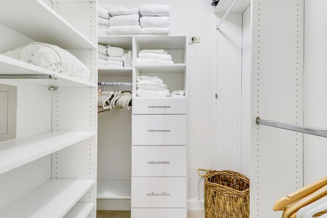 825 Club Drive, Palm Beach Gardens, FL 33418