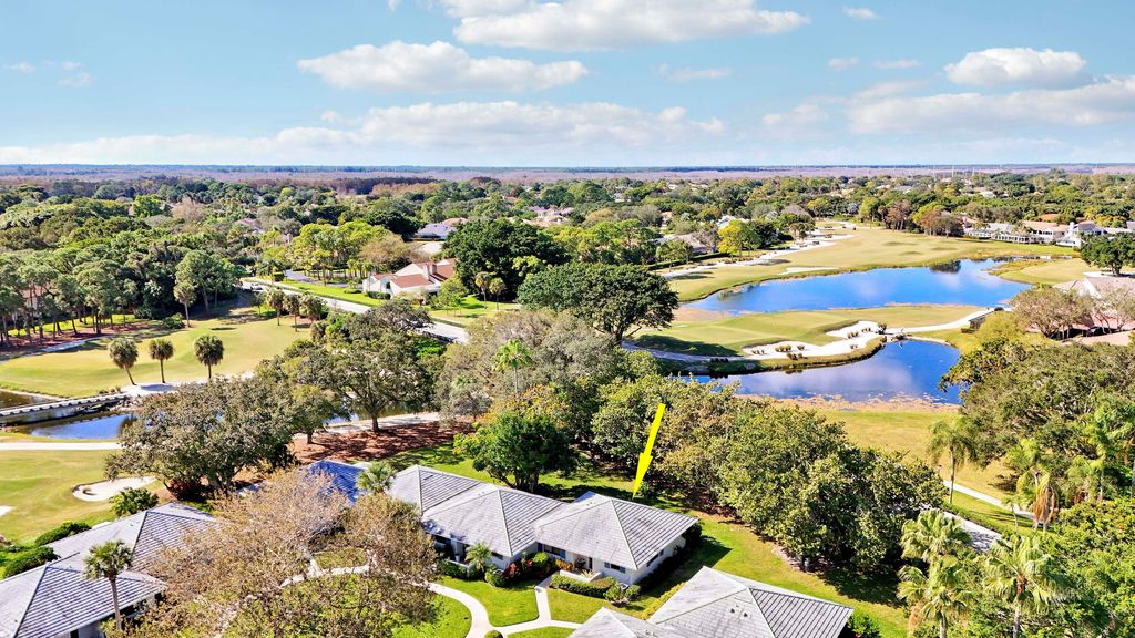 825 Club Drive, Palm Beach Gardens, FL 33418