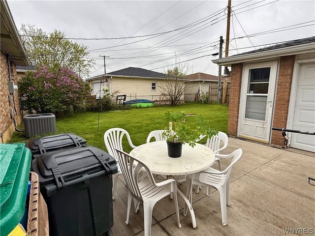 86 Diane Drive, Cheektowaga, NY 14225