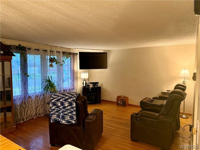 86 Diane Drive, Cheektowaga, NY 14225