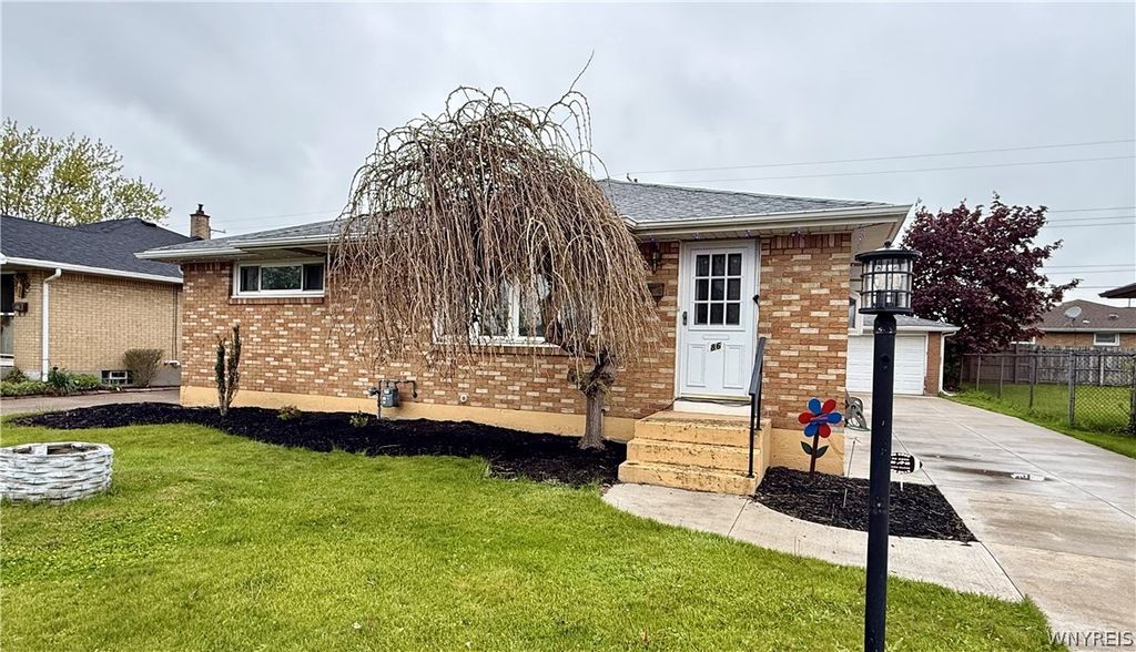 86 Diane Drive, Cheektowaga, NY 14225