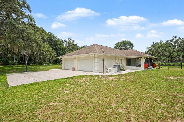 7697 W C 476, Bushnell, FL 33513