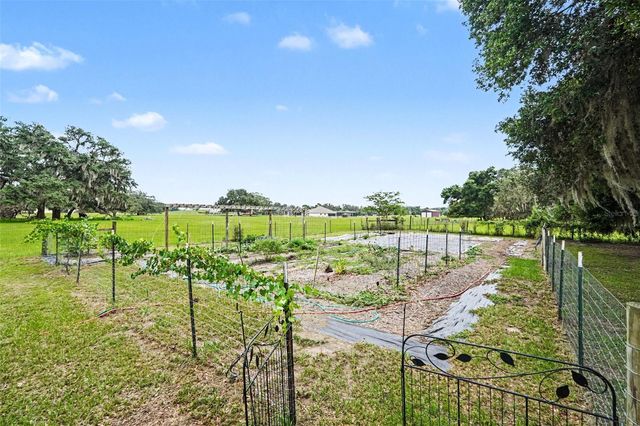 7697 W C 476, Bushnell, FL 33513