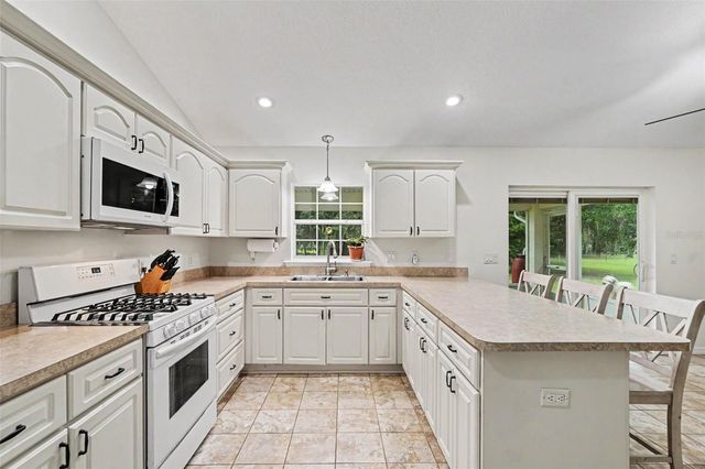 7697 W C 476, Bushnell, FL 33513