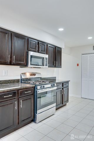 1314 Edison Glen Terrace, Edison, NJ 08837