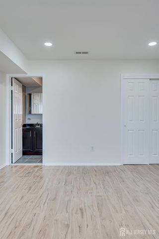 1314 Edison Glen Terrace, Edison, NJ 08837