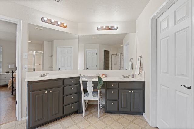 406 Nutmeg, Burleson, TX 76028