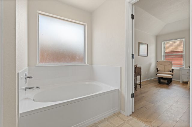 406 Nutmeg, Burleson, TX 76028