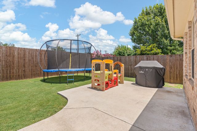 406 Nutmeg, Burleson, TX 76028