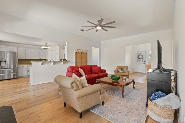406 Nutmeg, Burleson, TX 76028