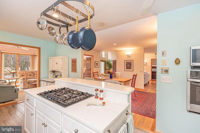 562 OCEAN PARKWAY, Ocean Pines, MD 21811