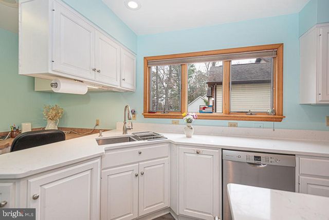 562 OCEAN PARKWAY, Ocean Pines, MD 21811