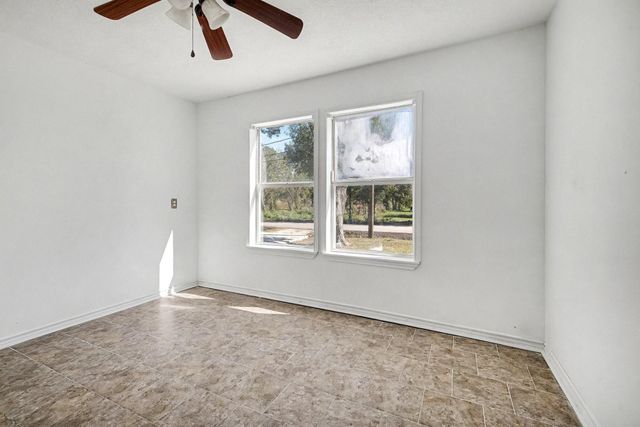 12215 Myrtle Avenue, Crosby, TX 77532