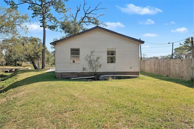 12215 Myrtle Avenue, Crosby, TX 77532