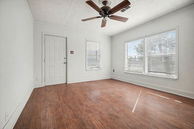 12215 Myrtle Avenue, Crosby, TX 77532