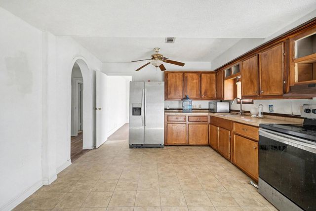 12215 Myrtle Avenue, Crosby, TX 77532