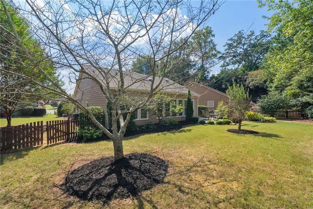 5090 Duke Drive, Cumming, GA 30040