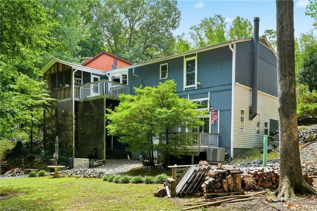15 Windcrush Court, Greensboro, NC 27455