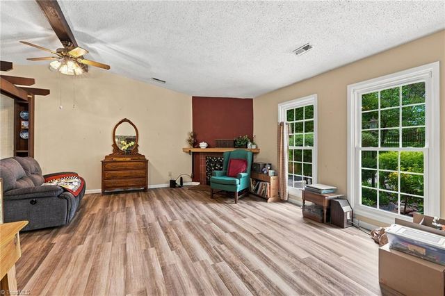 15 Windcrush Court, Greensboro, NC 27455