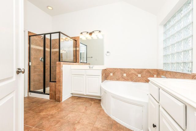 2114 Ascot Ln, Sugar Land, TX 77479