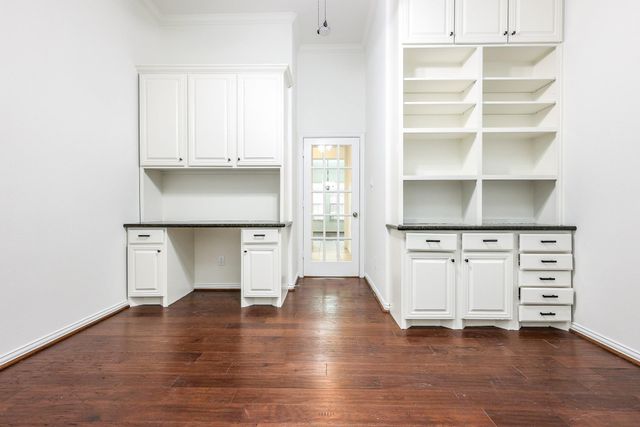 2114 Ascot Ln, Sugar Land, TX 77479