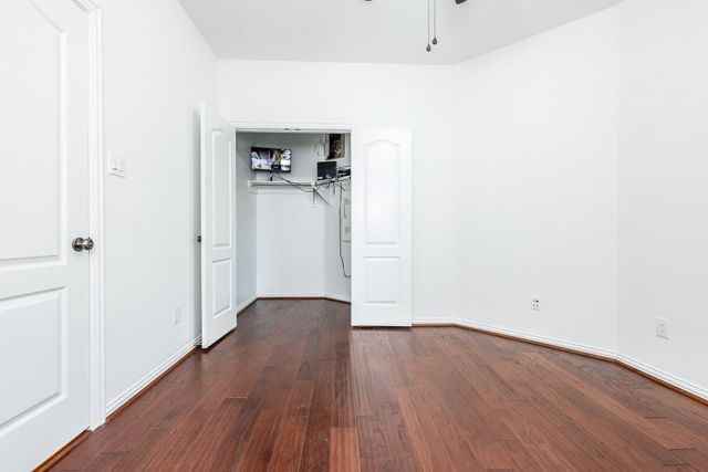 2114 Ascot Ln, Sugar Land, TX 77479