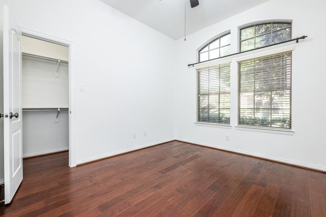 2114 Ascot Ln, Sugar Land, TX 77479