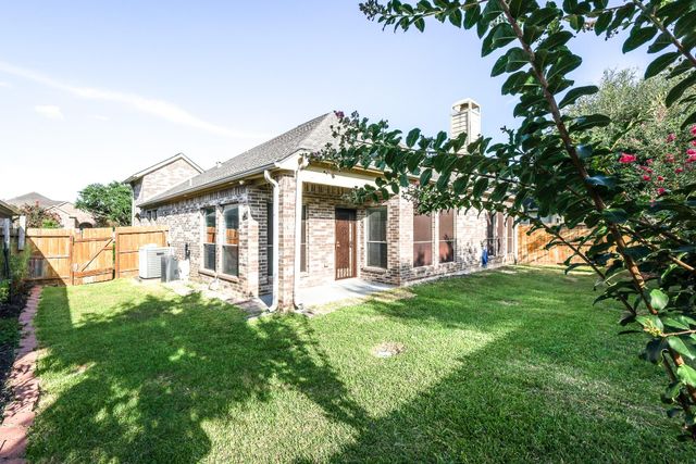 2114 Ascot Ln, Sugar Land, TX 77479
