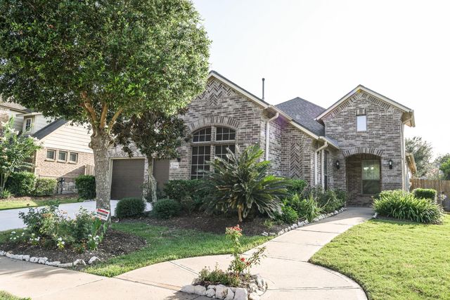 2114 Ascot Ln, Sugar Land, TX 77479