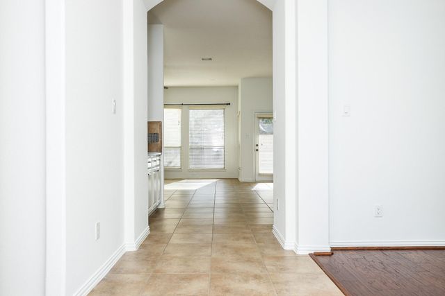 2114 Ascot Ln, Sugar Land, TX 77479