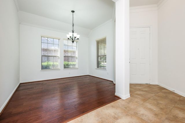 2114 Ascot Ln, Sugar Land, TX 77479