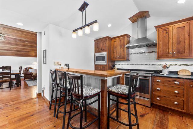 11 Roundtree Road, Winhall, VT 05340