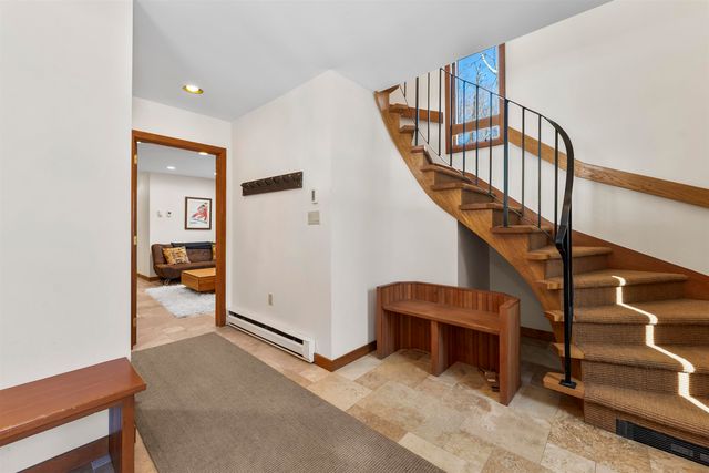 11 Roundtree Road, Winhall, VT 05340