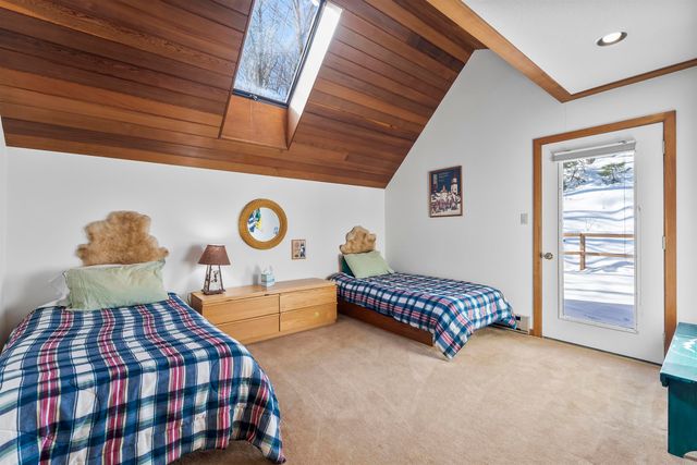 11 Roundtree Road, Winhall, VT 05340