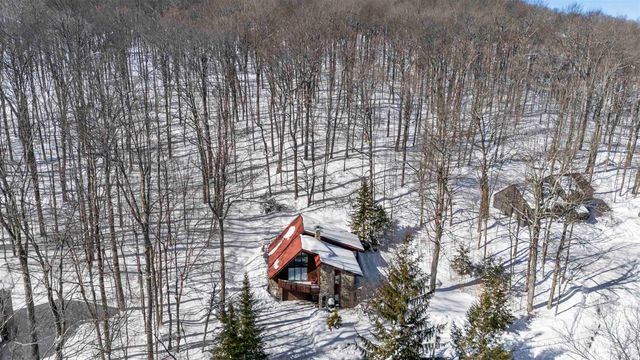 11 Roundtree Road, Winhall, VT 05340
