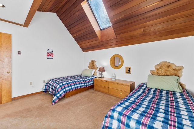 11 Roundtree Road, Winhall, VT 05340