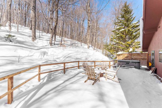 11 Roundtree Road, Winhall, VT 05340