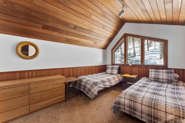 11 Roundtree Road, Winhall, VT 05340