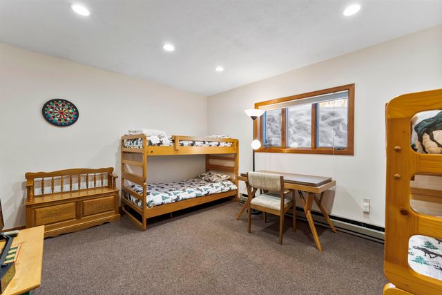 11 Roundtree Road, Winhall, VT 05340