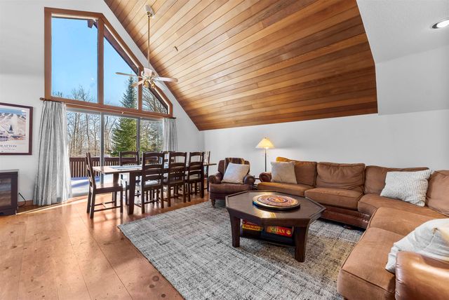 11 Roundtree Road, Winhall, VT 05340