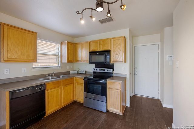 7371 Lyia Branch, San Antonio, TX 78252