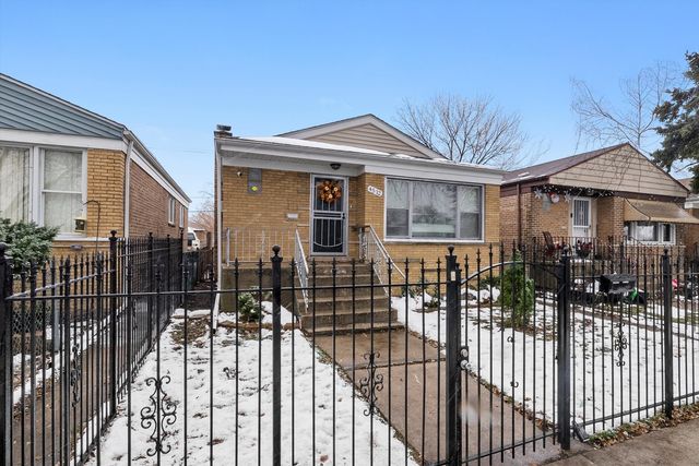 4512 S Laporte Avenue, Chicago, IL 60638