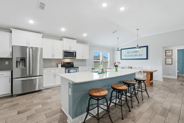 8 CROSSCUT COURT, Palm Coast, FL 32137