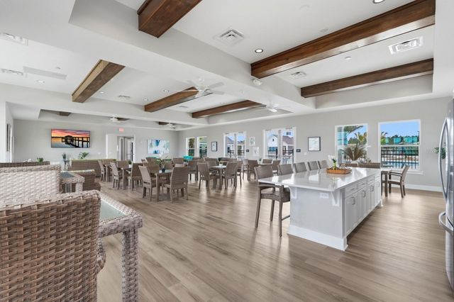 8 CROSSCUT COURT, Palm Coast, FL 32137